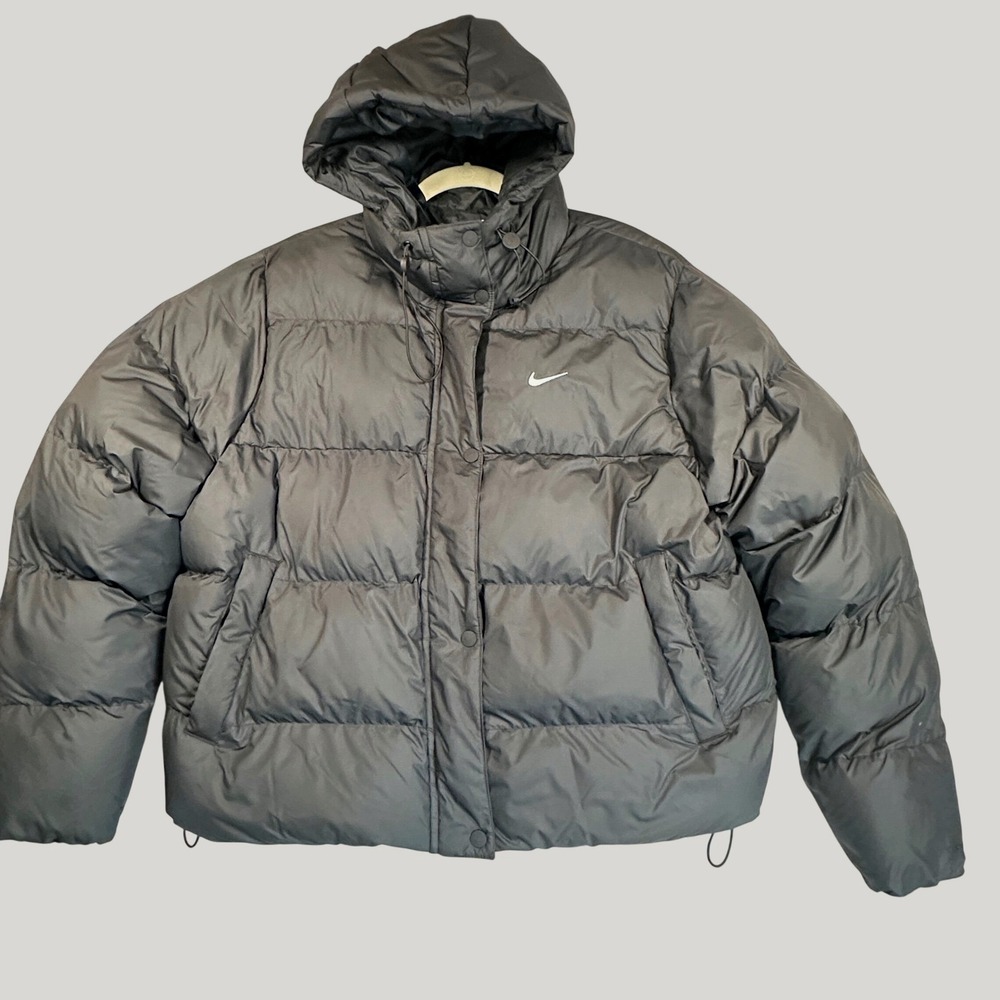 Nike Metro Puffer Jacket Womens M Black Therma-FIT Hooded Loose Fit HF7898-010